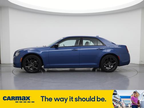 2021 Chrysler 300 Touring