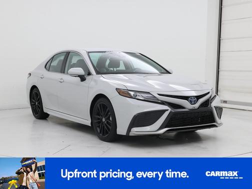 White 2023 Toyota Camry Hybrid XSE
