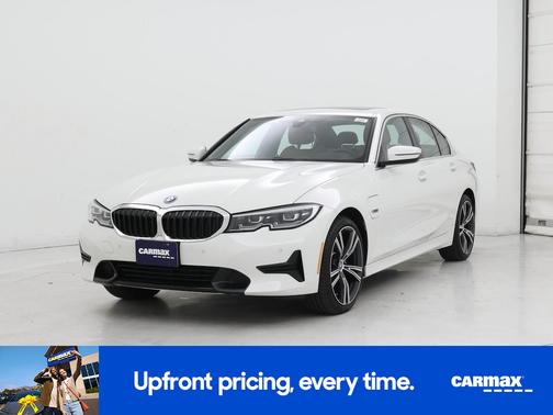 2022 BMW 330e xDrive30e