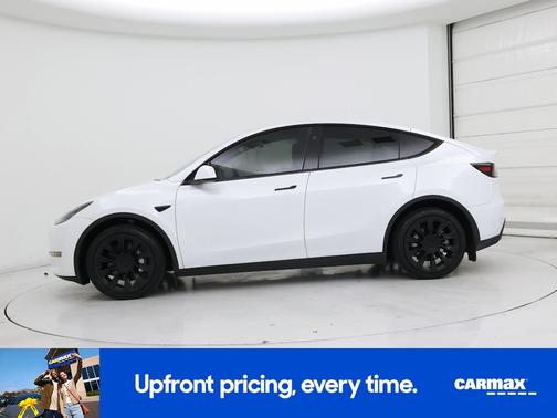White 2024 Tesla Model Y Long Range