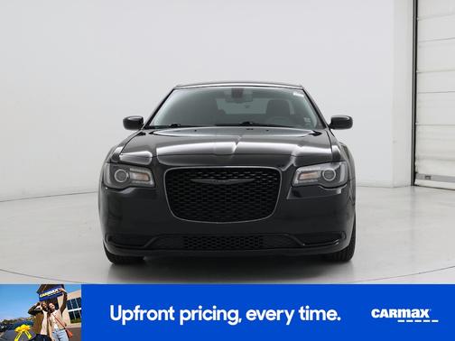 2020 Chrysler 300 Touring