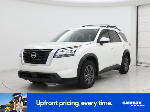 2023 Nissan Pathfinder SV