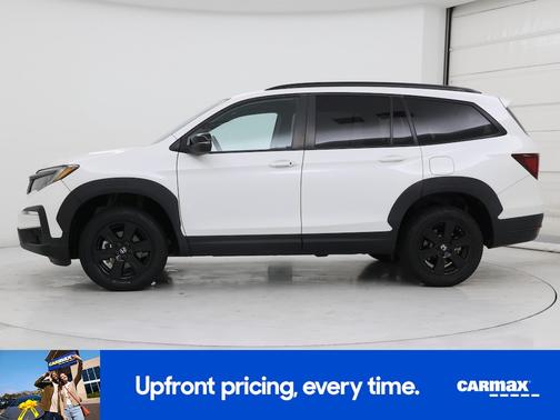 White 2022 Honda Pilot Trailsport