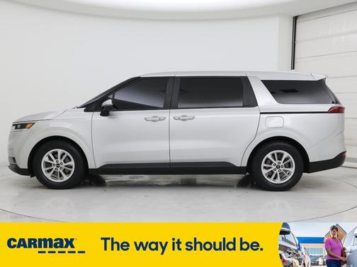 2022 Kia Carnival LXS