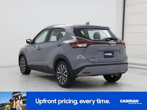 Gray 2023 Nissan Kicks SV