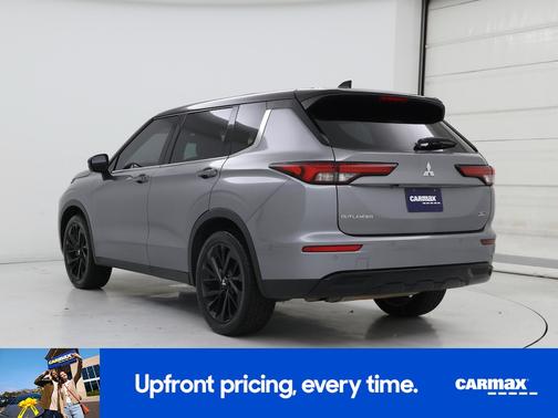 Gray 2023 Mitsubishi Outlander SEL Black Edition