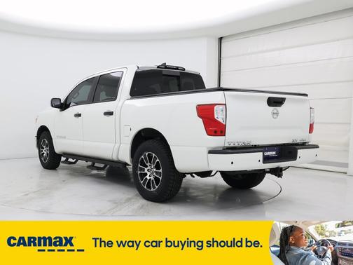 2022 Nissan Titan SV