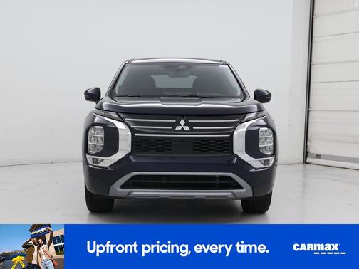 Blue 2025 Mitsubishi Outlander SE