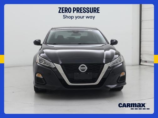 Black 2022 Nissan Altima SR