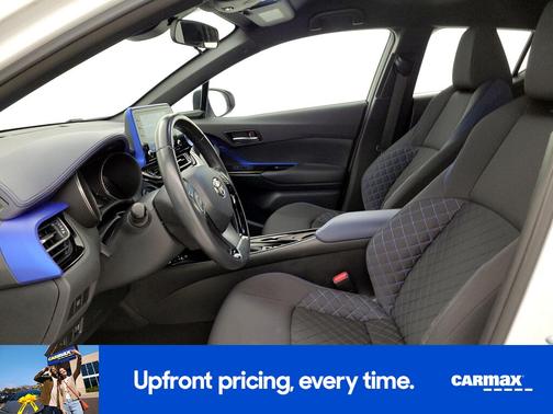 2022 Toyota C-HR XLE