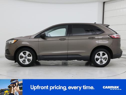 Black 2019 Ford Edge SE