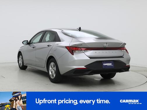 2022 Hyundai ELANTRA SE