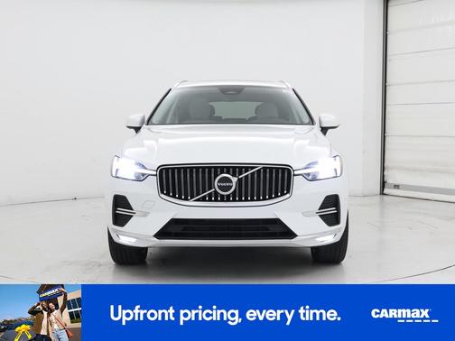 2023 Volvo XC60 B5 Plus Bright Theme