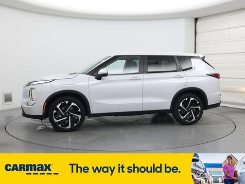 2022 Mitsubishi Outlander ES