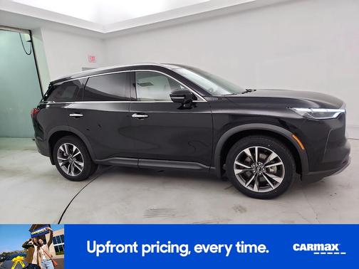 Black 2022 INFINITI QX60 Luxe