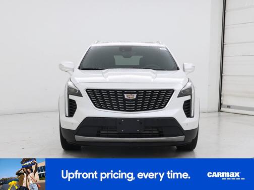 White 2022 Cadillac XT4 Sport
