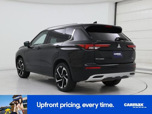 Black 2023 Mitsubishi Outlander SEL