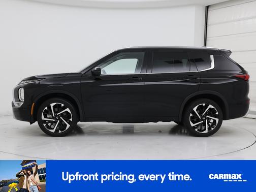 Black 2023 Mitsubishi Outlander SEL