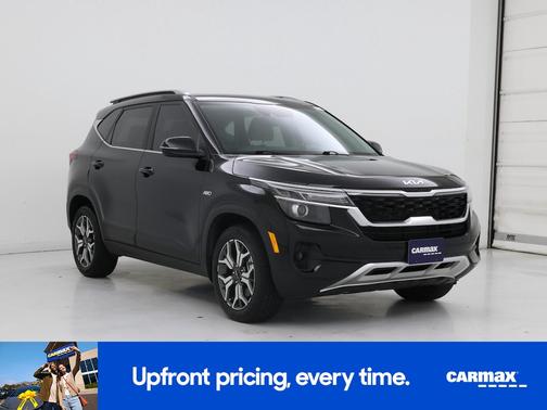 Black 2023 Kia Seltos EX
