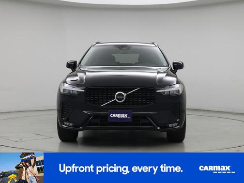 2024 Volvo XC60 B5 Core Dark Theme