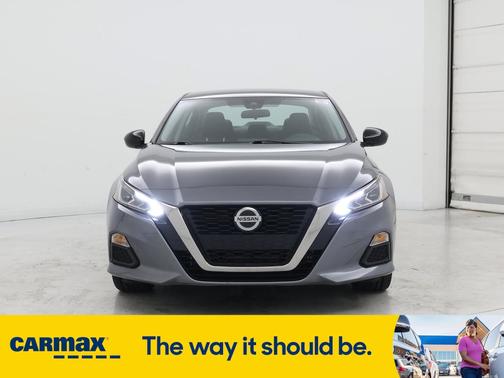 2022 Nissan Altima SR