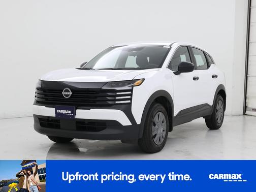 White 2025 Nissan Kicks S