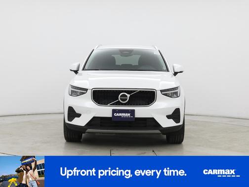 White 2023 Volvo XC40 B5 Core