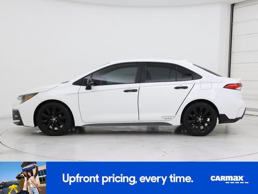 White 2020 Toyota Corolla SE Night Shade