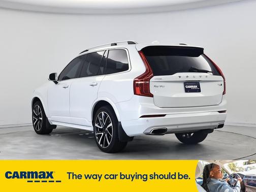 2018 Volvo XC90 T6 Momentum