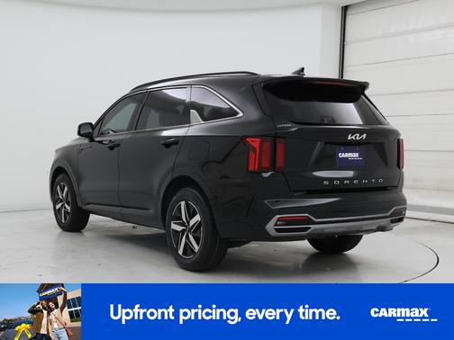 Black 2022 Kia Sorento S