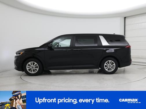2024 Kia Carnival LX Seat Package