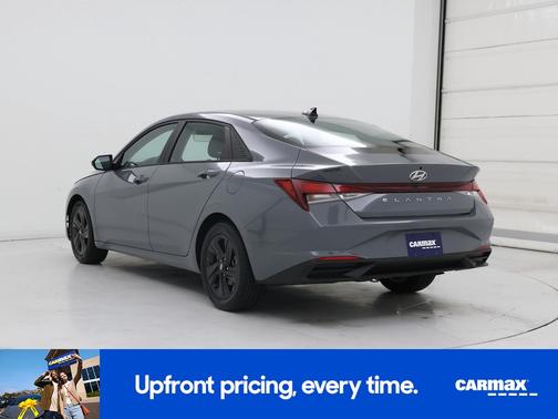 Gray 2022 Hyundai ELANTRA SEL