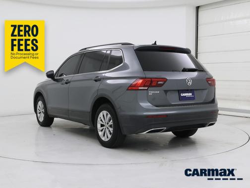 Gray 2019 Volkswagen Tiguan SE