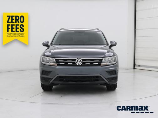 Gray 2019 Volkswagen Tiguan SE