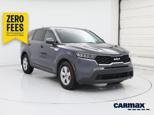 Gray 2023 Kia Sorento LX