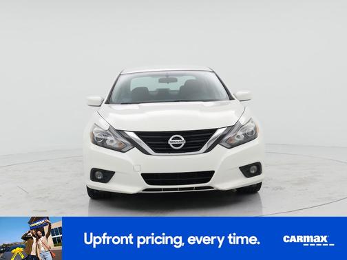 White 2017 Nissan Altima SR