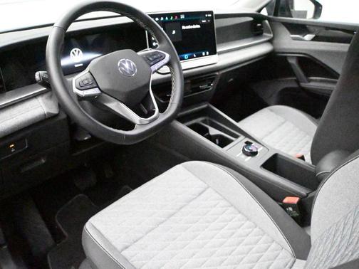 Platinum Gray Metallic 2025 Volkswagen Tiguan 2.0T S