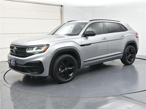 Pyrite Silver Metallic 2023 Volkswagen Atlas Cross Sport 3.6 V6 SEL R-Line Black SUV