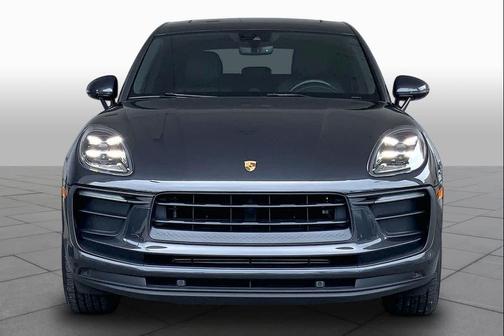 Volcano Grey Metallic 2022 Porsche Macan Macan