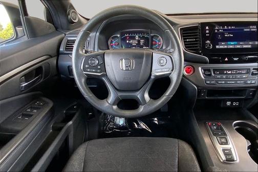 Lunar Silver Metallic 2022 Honda Pilot 2WD Sport