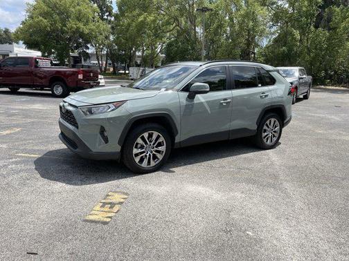 2019 Toyota RAV4 XLE Premium