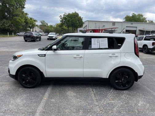 2017 Kia Soul Base