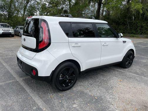 2017 Kia Soul Base