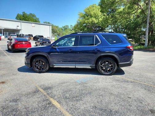 2025 Honda Pilot Touring 8-Passenger