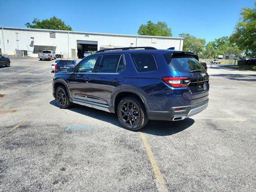 2025 Honda Pilot Touring 8-Passenger