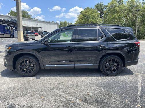 2025 Honda Pilot Touring 8-Passenger
