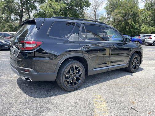 2025 Honda Pilot Touring 8-Passenger