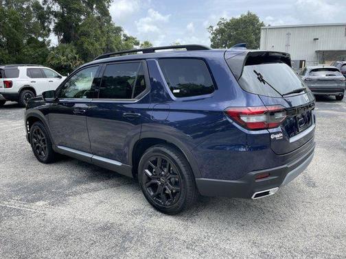 2025 Honda Pilot Touring 8-Passenger