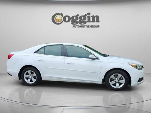 Summit White 2014 Chevrolet Malibu 1LS