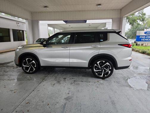 2022 Mitsubishi Outlander SE 2.5 2WD